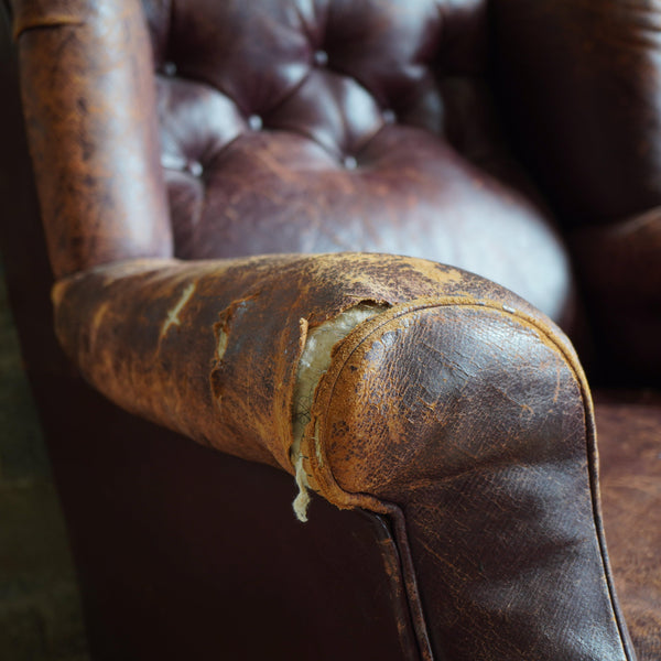 French Club Wingback Chair in Aged Leather – KONTRAST