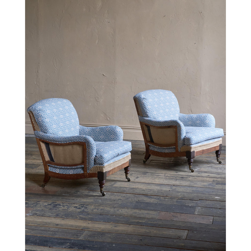 A Pair of Howard and Sons 'Bridgewater' Armchairs-Antique Seating-KONTRAST