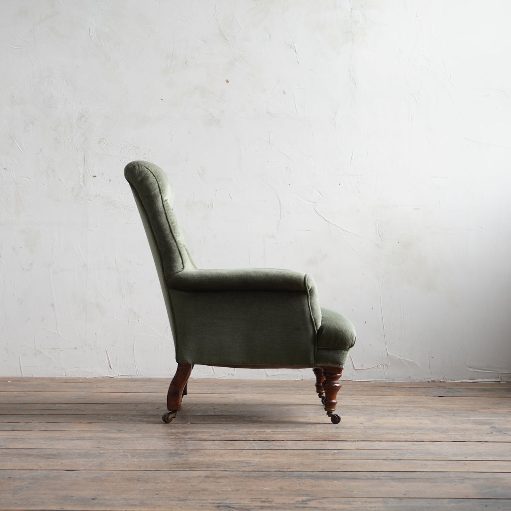 Antique Armchair - green velvet.-KONTRAST