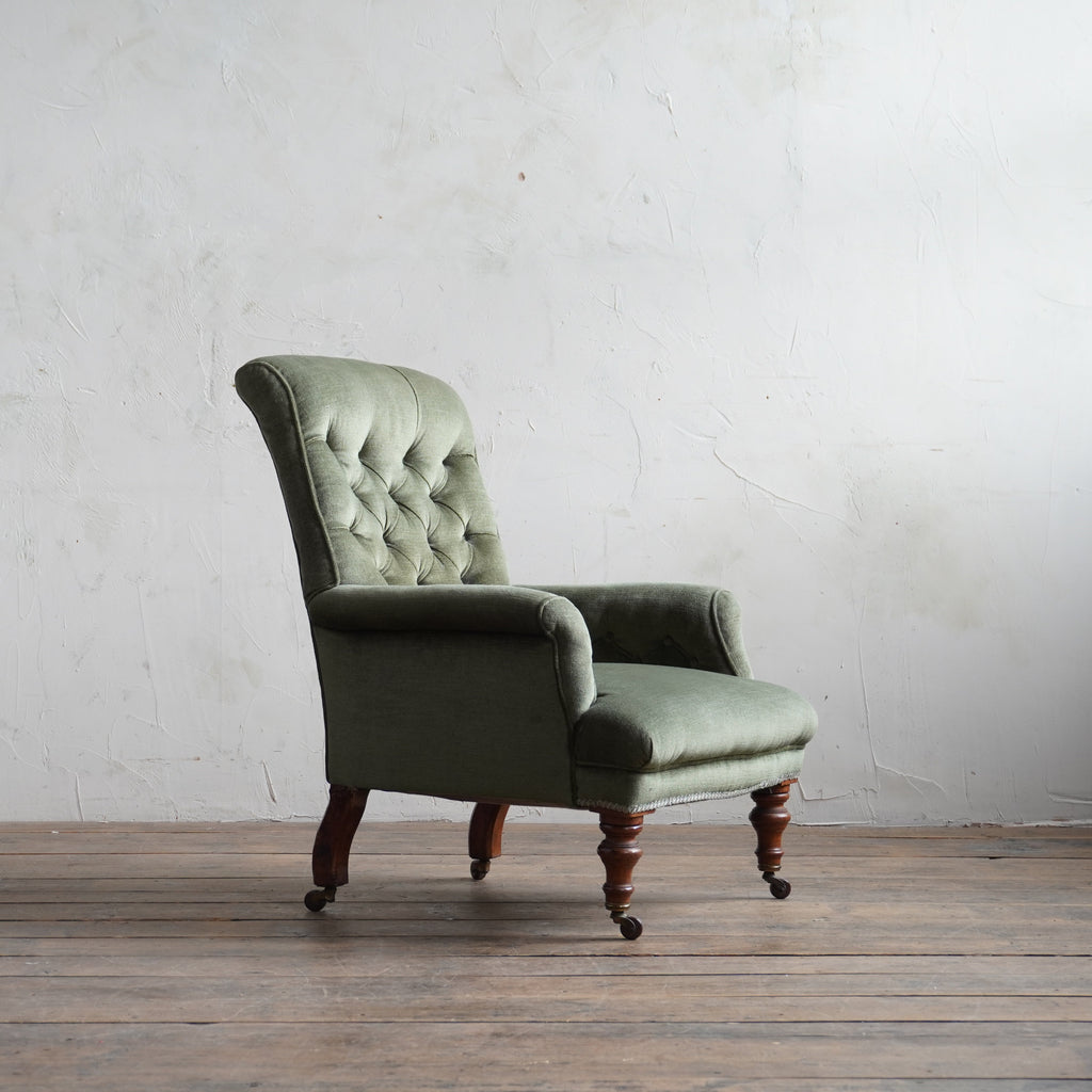 Antique Armchair - green velvet.-KONTRAST