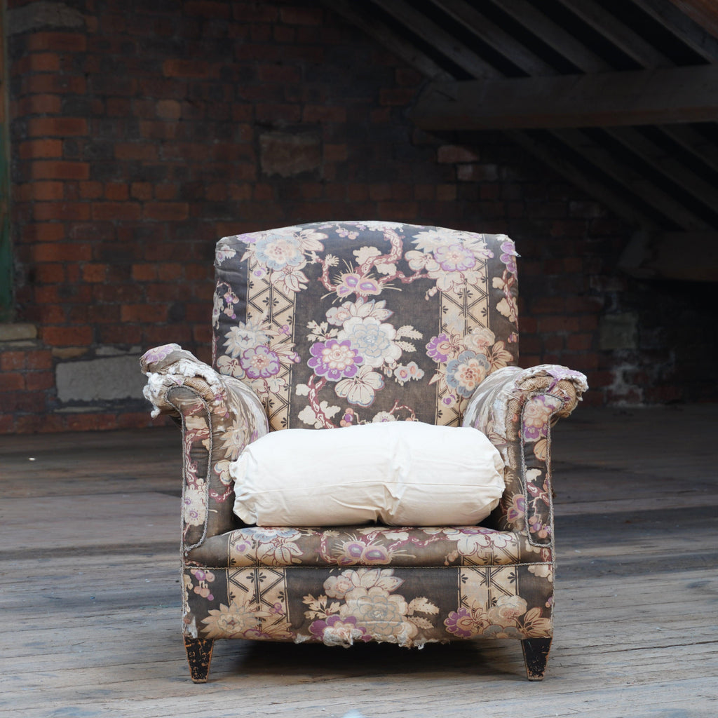 Antique Armchair on tapered legs-Antique Seating-KONTRAST