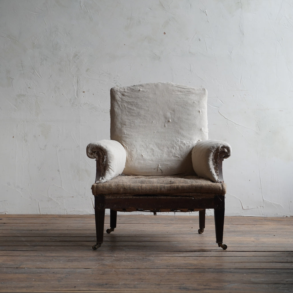 Antique Armchair - tapered legs with fluting.-KONTRAST