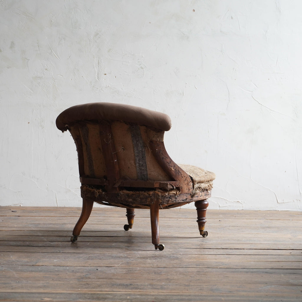 Antique Bedroom Chair-KONTRAST