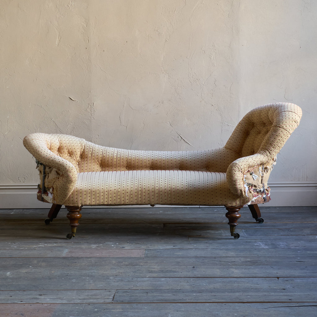 Antique Chaise Longue - Spoon Back-Antique Seating-KONTRAST