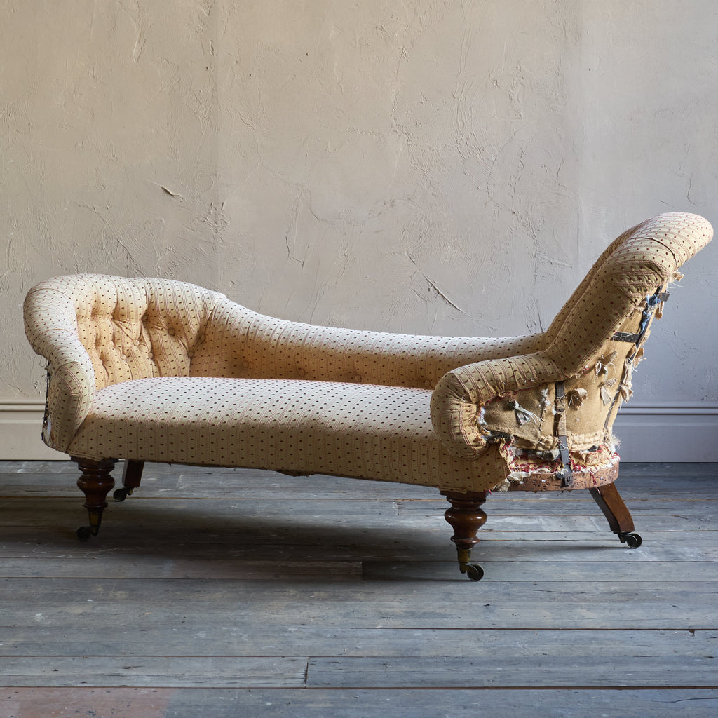 Antique Chaise Longue - Spoon Back-Antique Seating-KONTRAST