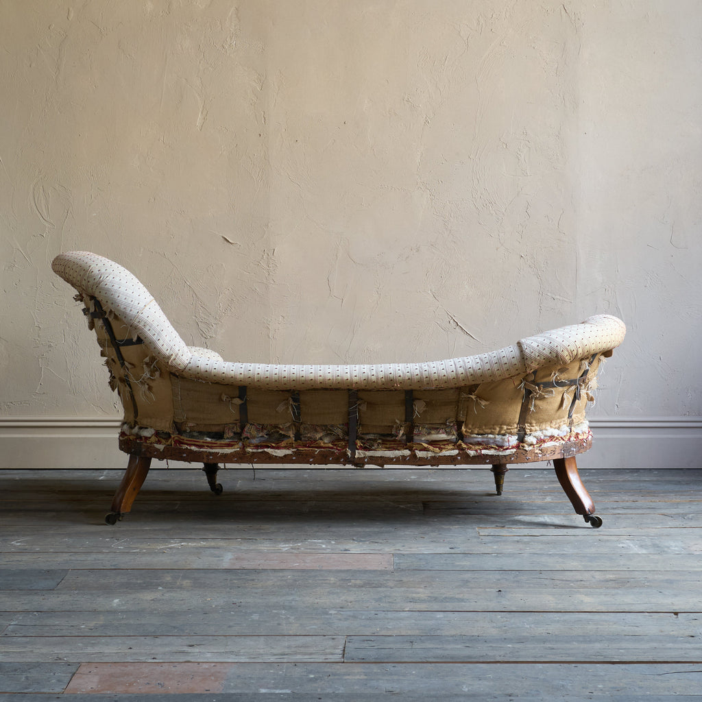 Antique Chaise Longue - Spoon Back-Antique Seating-KONTRAST