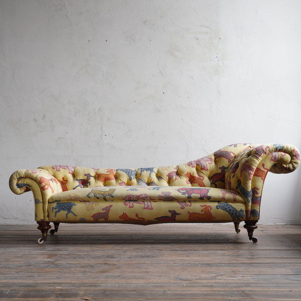 Antique Chaise Longue in the style of Howard-KONTRAST