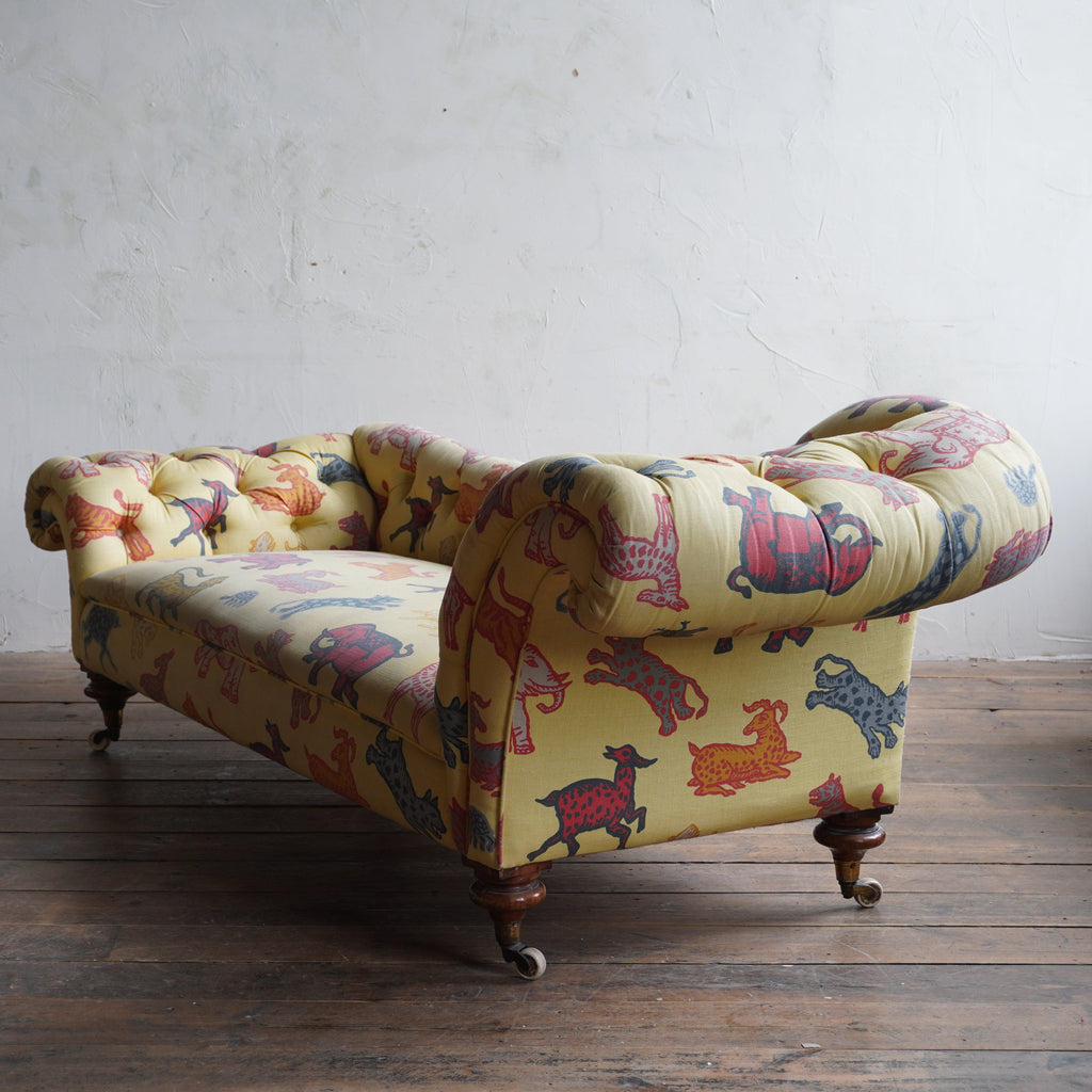 Antique Chaise Longue in the style of Howard-KONTRAST