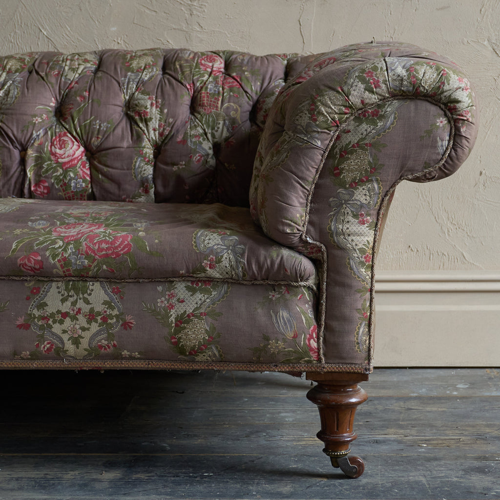 Antique Chesterfield Sofa by Gillows-Antique Seating-KONTRAST