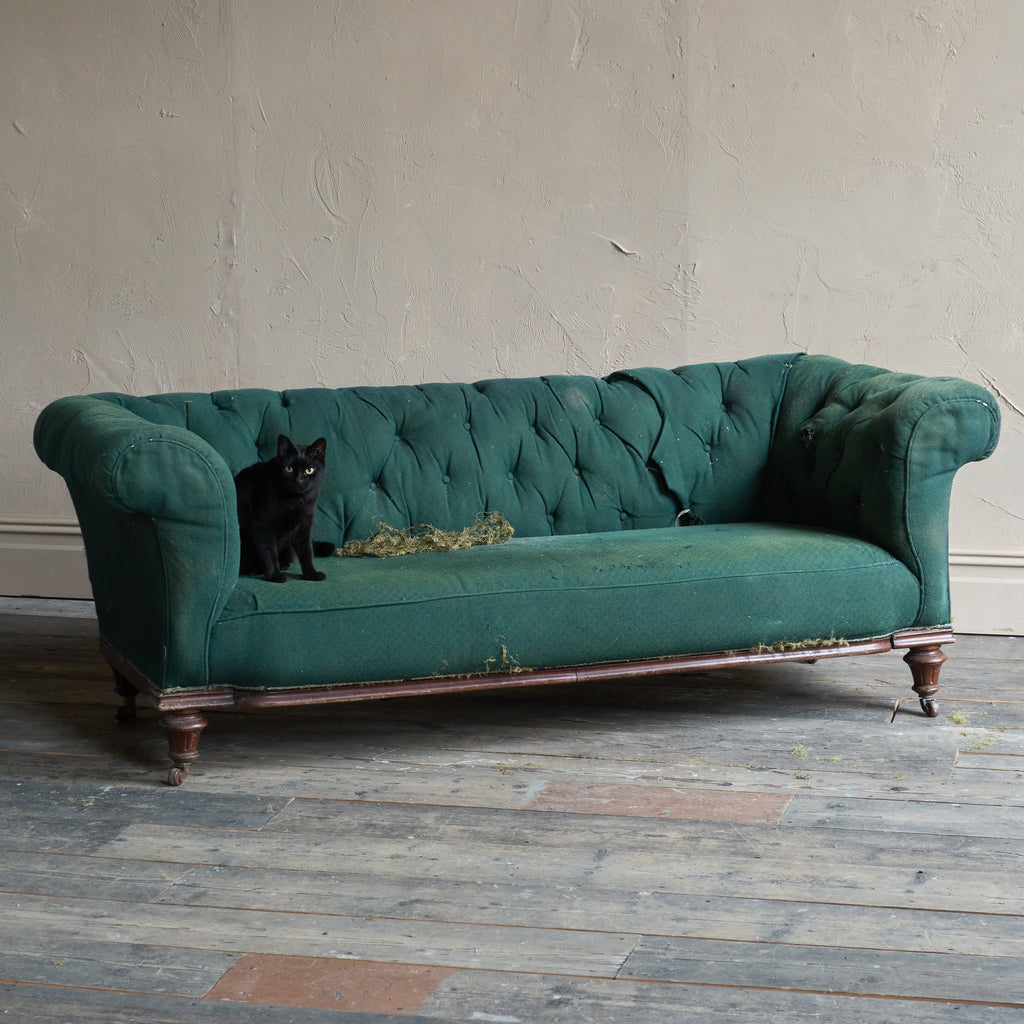 Antique Chesterfield Sofa by Gillows-Antique Seating-KONTRAST