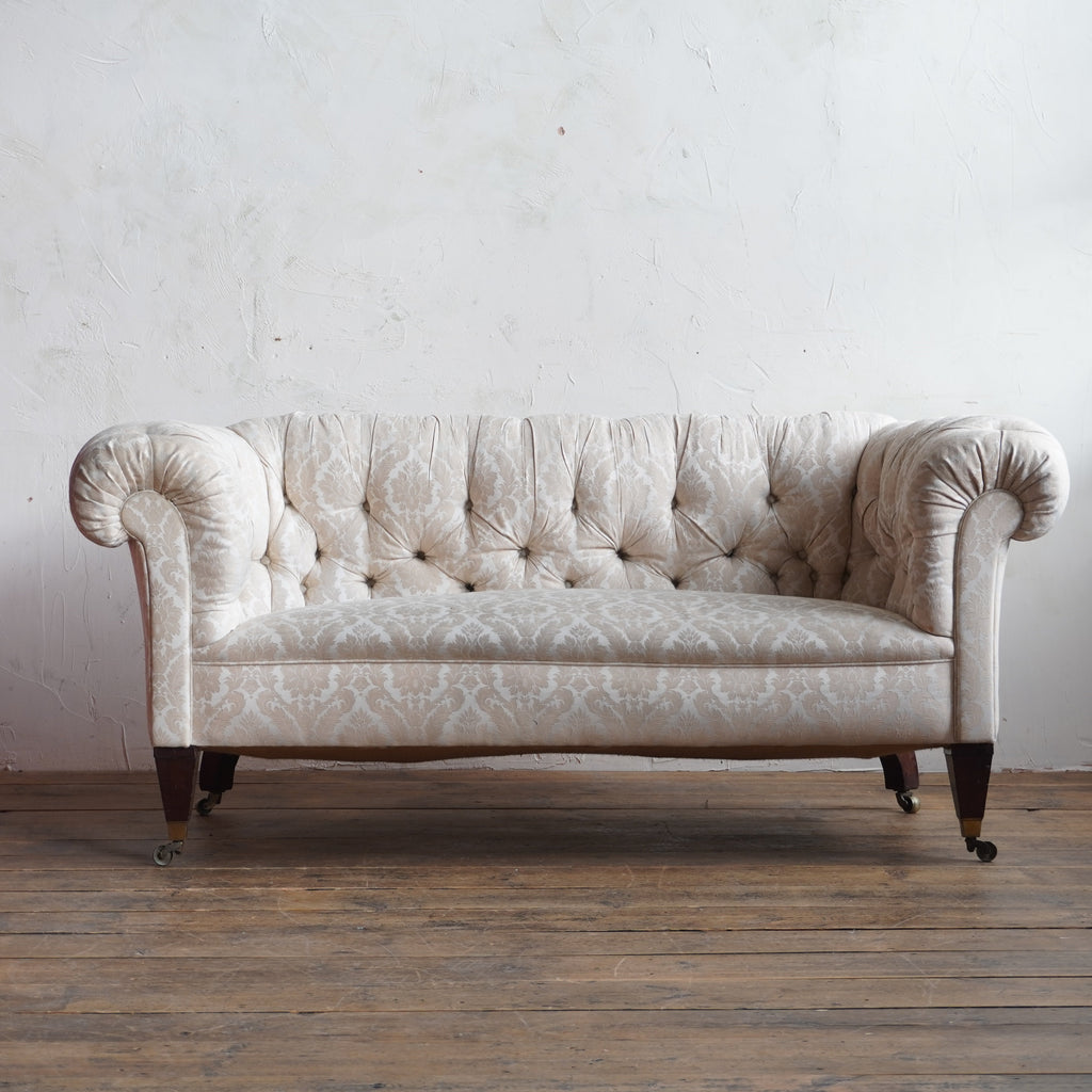 Antique Chesterfield Sofa - cream damask-KONTRAST