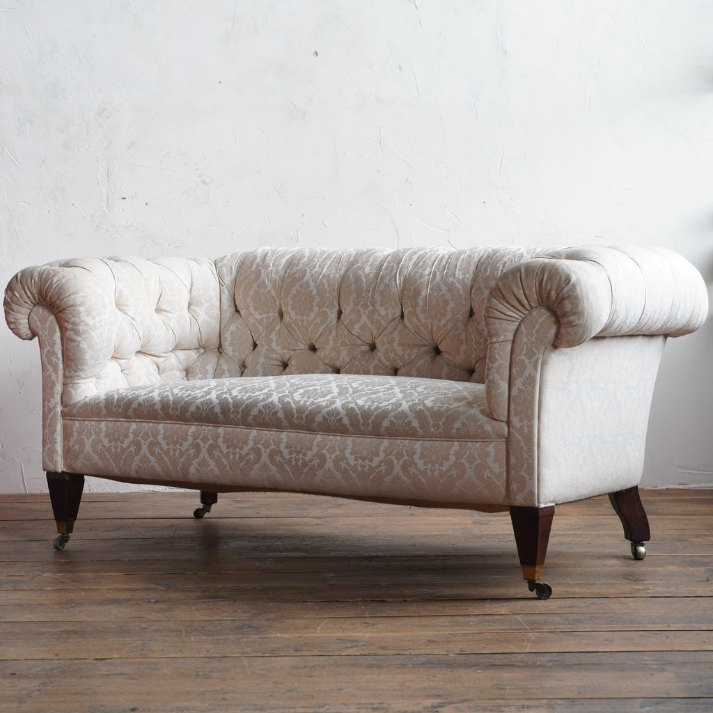 Antique Chesterfield Sofa - cream damask-KONTRAST