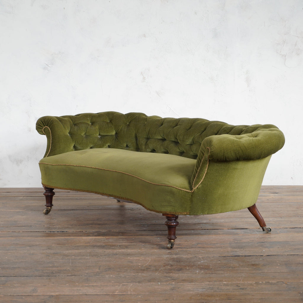 Antique Kidney Shaped Chesterfield Sofa-Antique Seating-KONTRAST