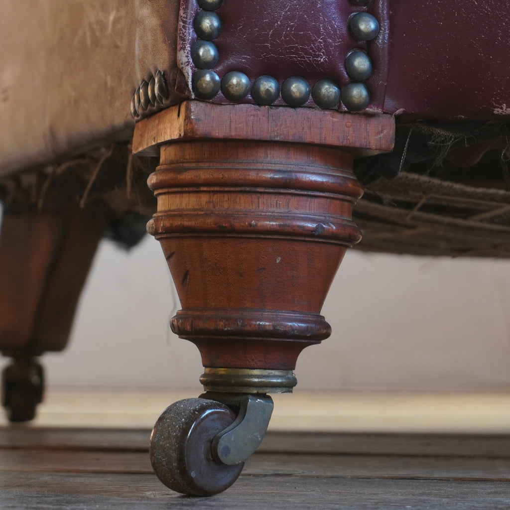 Antique Leather Chesterfield Sofa - burgundy-KONTRAST