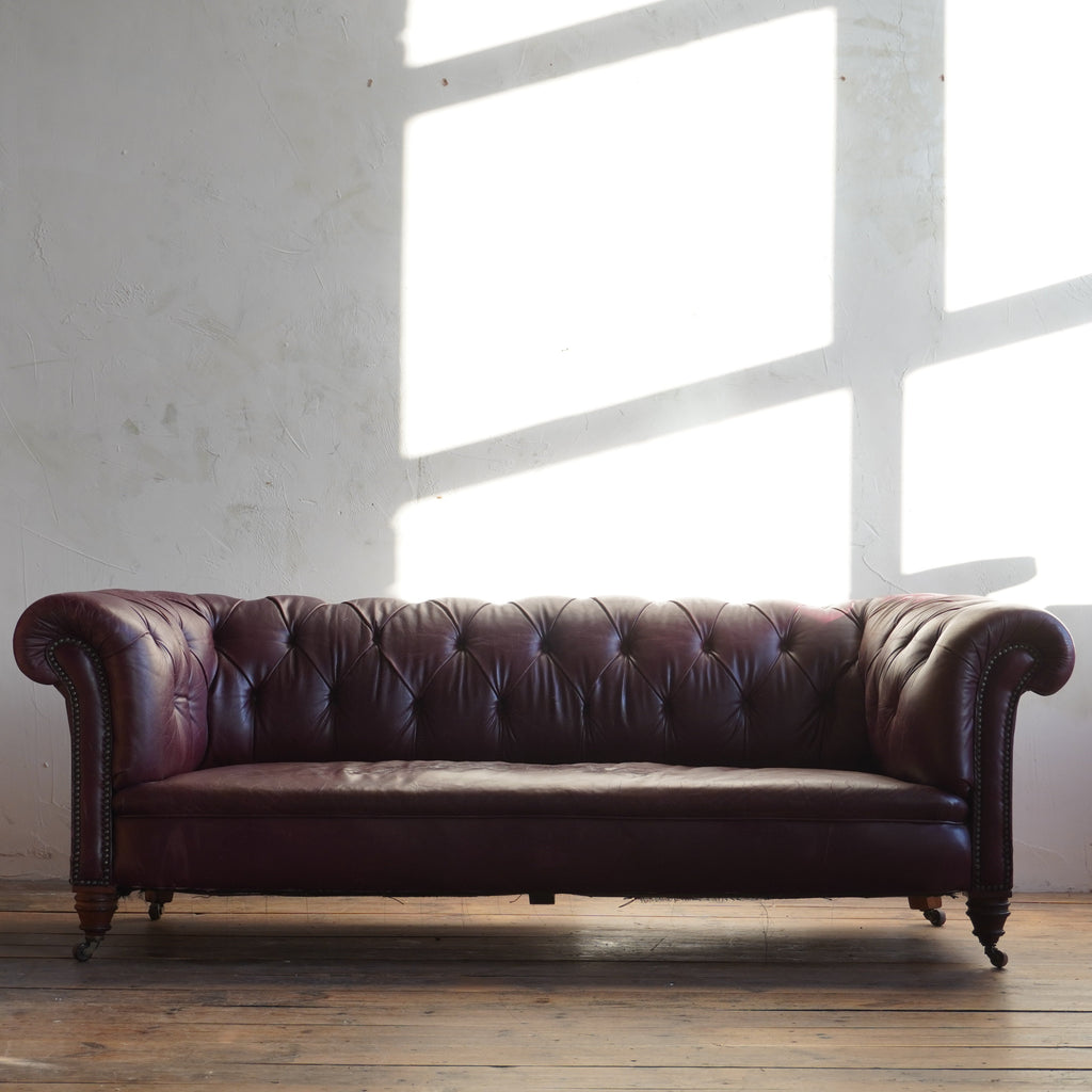 Antique Leather Chesterfield Sofa - burgundy-KONTRAST