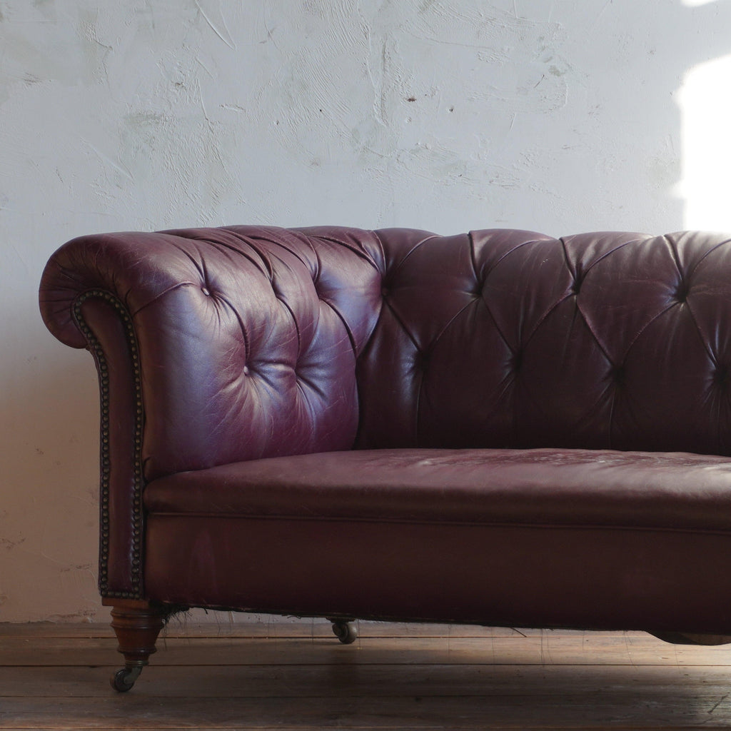 Antique Leather Chesterfield Sofa - burgundy-KONTRAST