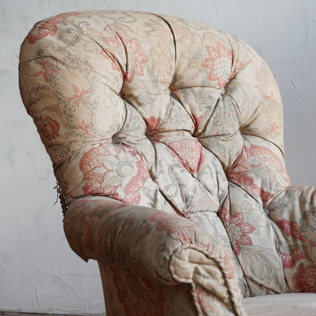 Antique Spoon-back armchair by Holland & Sons-KONTRAST