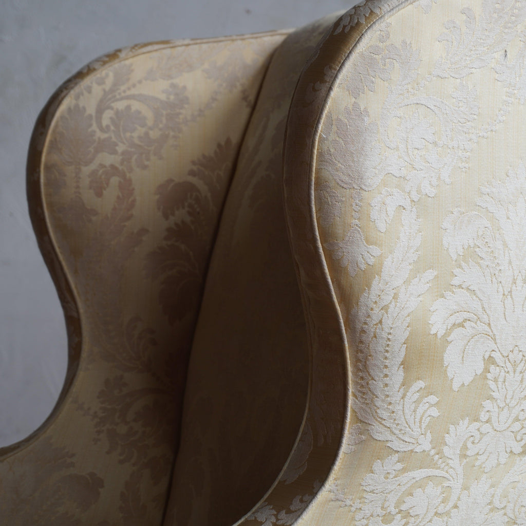 Antique Wingback by Gillows-KONTRAST