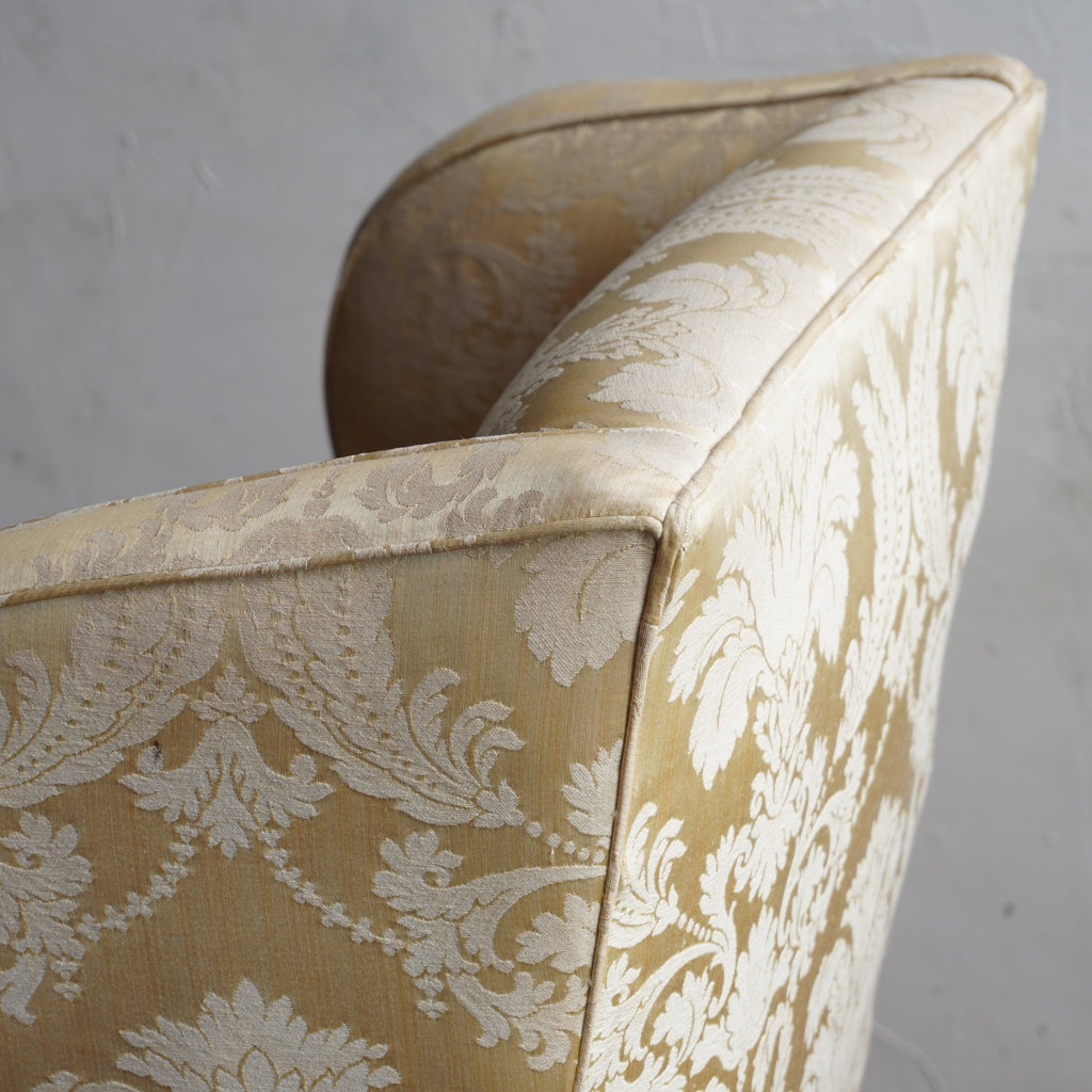 Antique Wingback by Gillows-KONTRAST