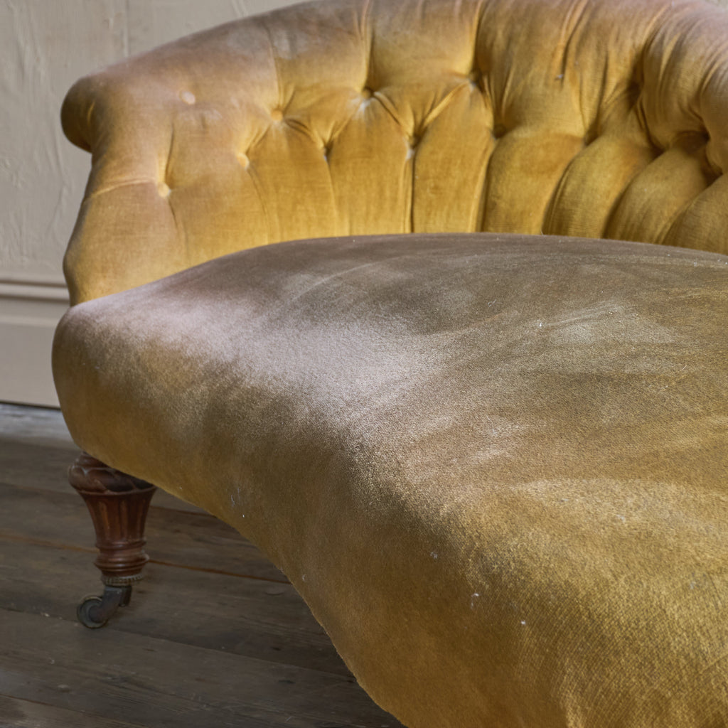 Antique kidney shaped chaise longue - yellow velvet-Antique Seating-KONTRAST