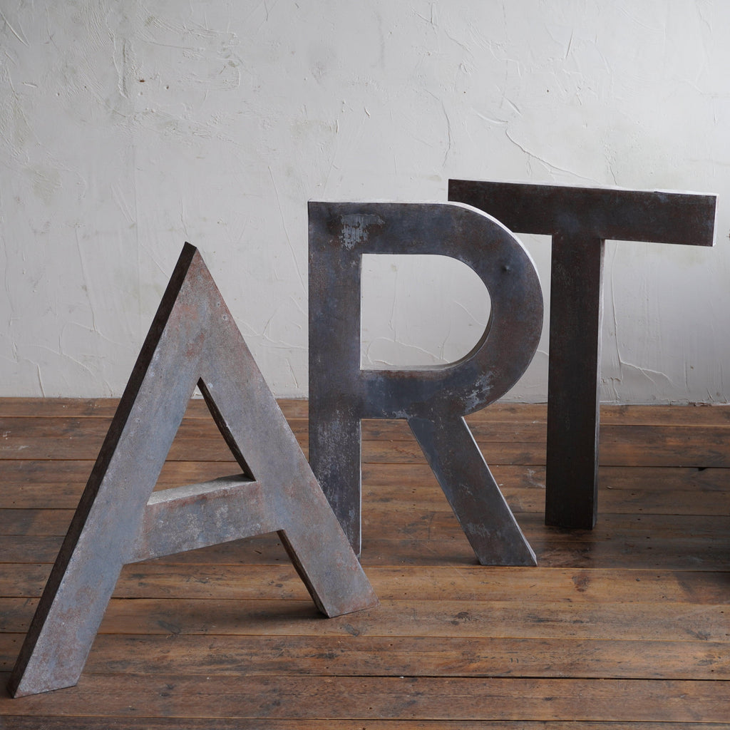 Distressed Metal Letters, ART-KONTRAST