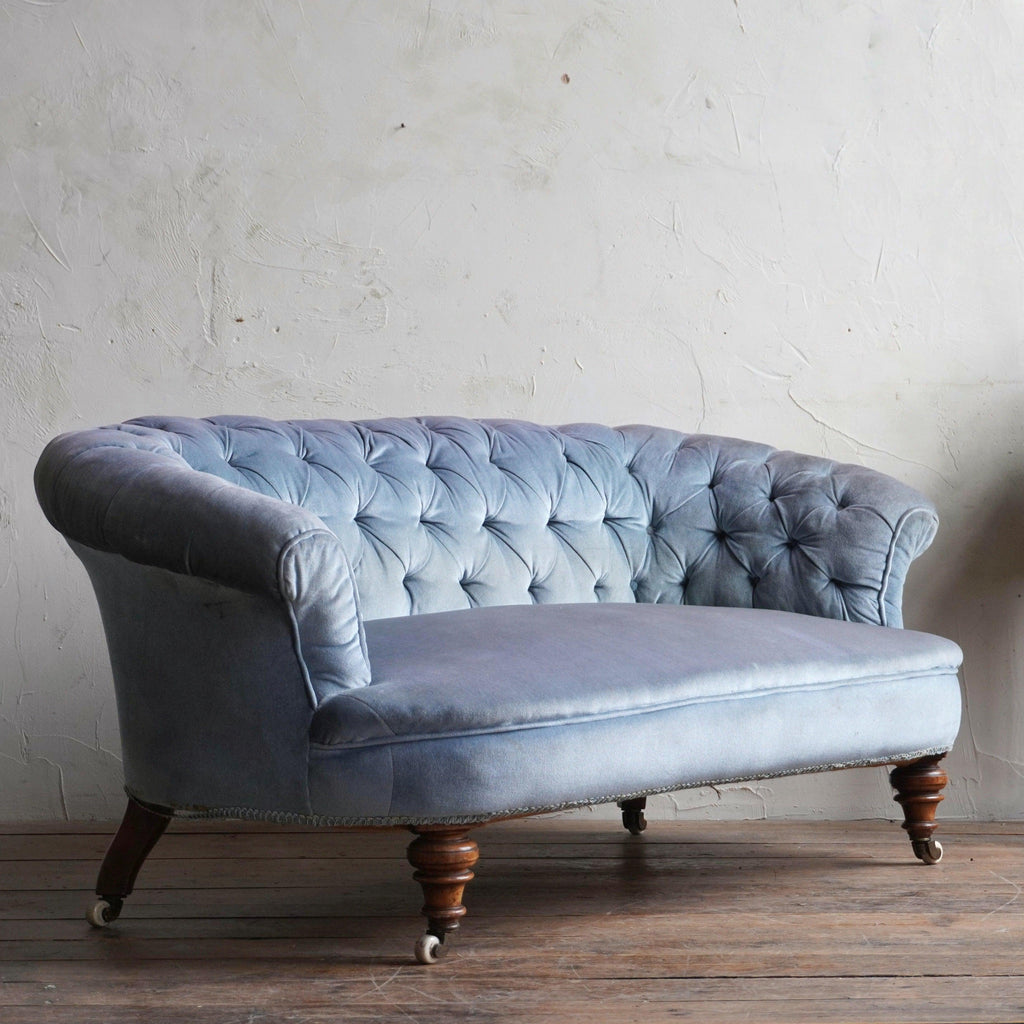 Hampton & Sons Sofa-Antique Seating-KONTRAST