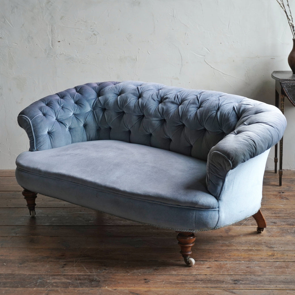 Hampton & Sons Sofa-Antique Seating-KONTRAST