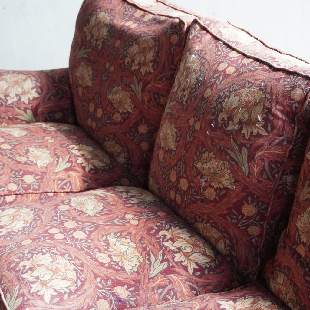 Howard Style Sofa-Antique Seating-KONTRAST
