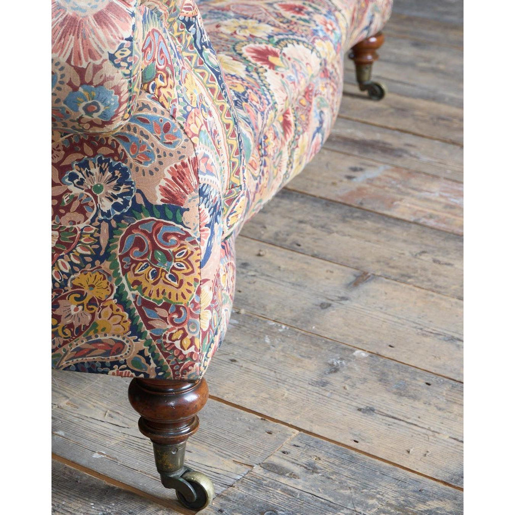 Howard and Sons Chesterfield Sofas-KONTRAST