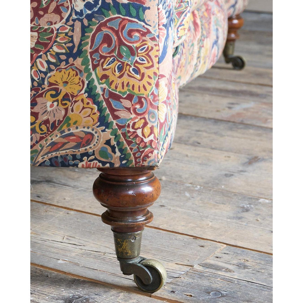 Howard and Sons Chesterfield Sofas-KONTRAST