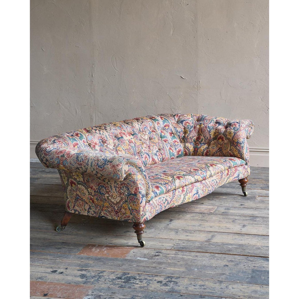 Howard and Sons Chesterfield Sofas-KONTRAST
