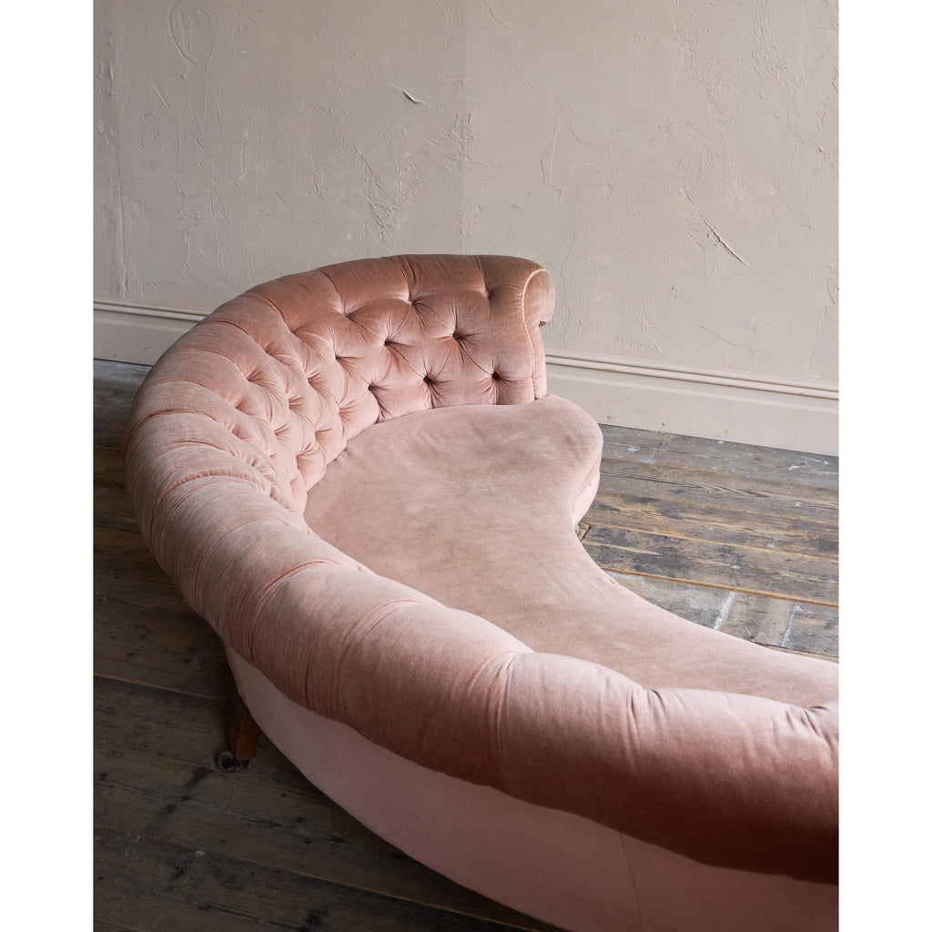 Howard and Sons Curved Sofa, Kidney Shaped-Antique Seating-KONTRAST