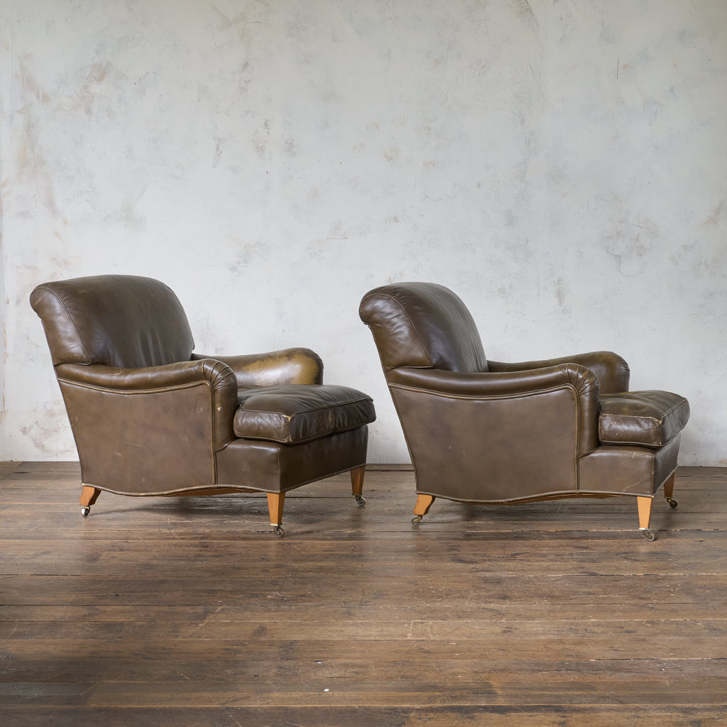 Howard and Sons - Pair of Ivor Armchairs-Antique Seating-KONTRAST