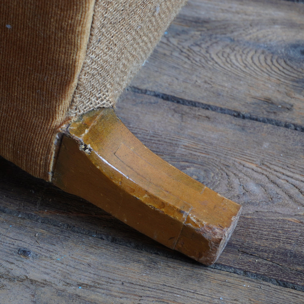 Antique Armchair - Gold Velvet-KONTRAST