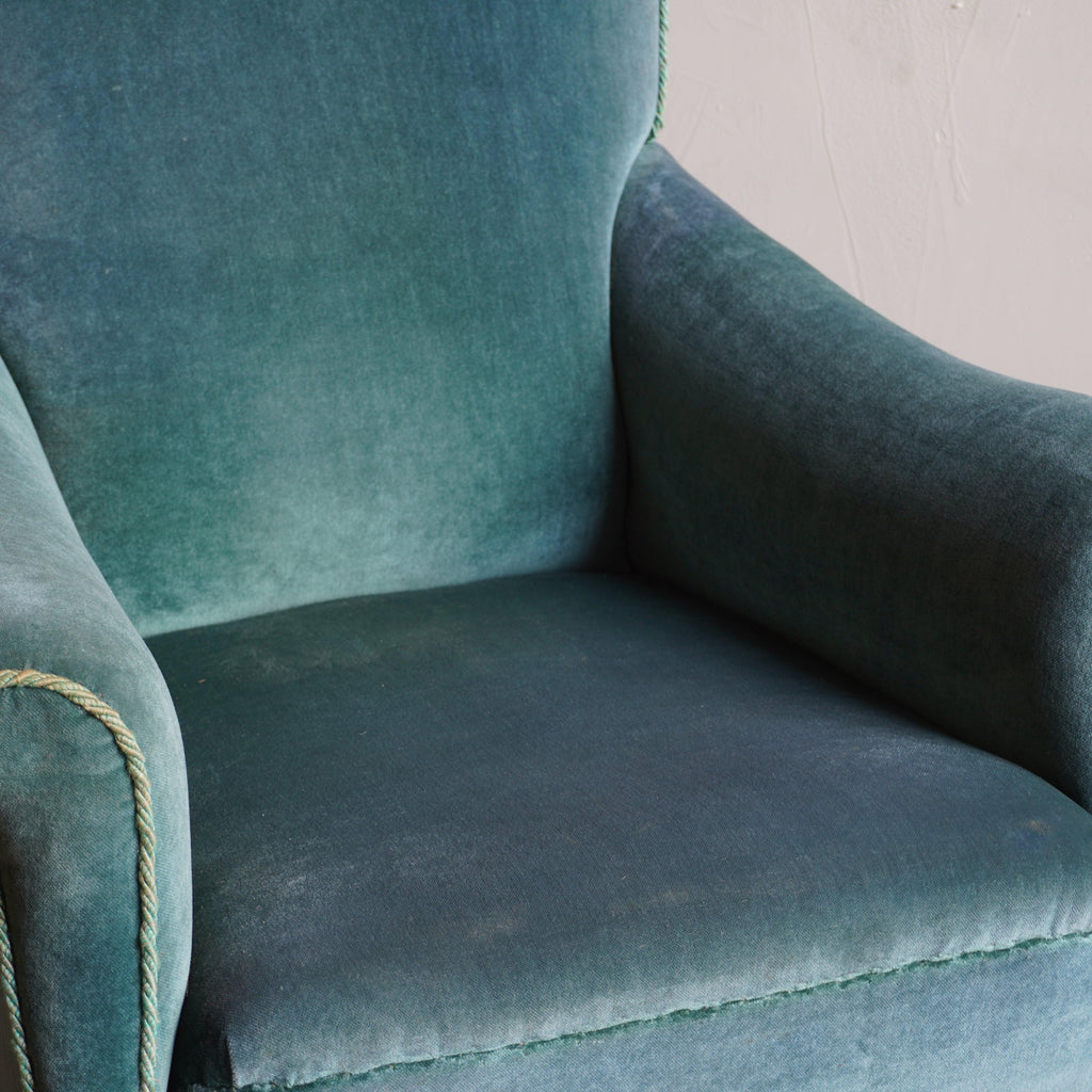 Antique Armchair, tapered legs and brass castors-Antique Seating-KONTRAST