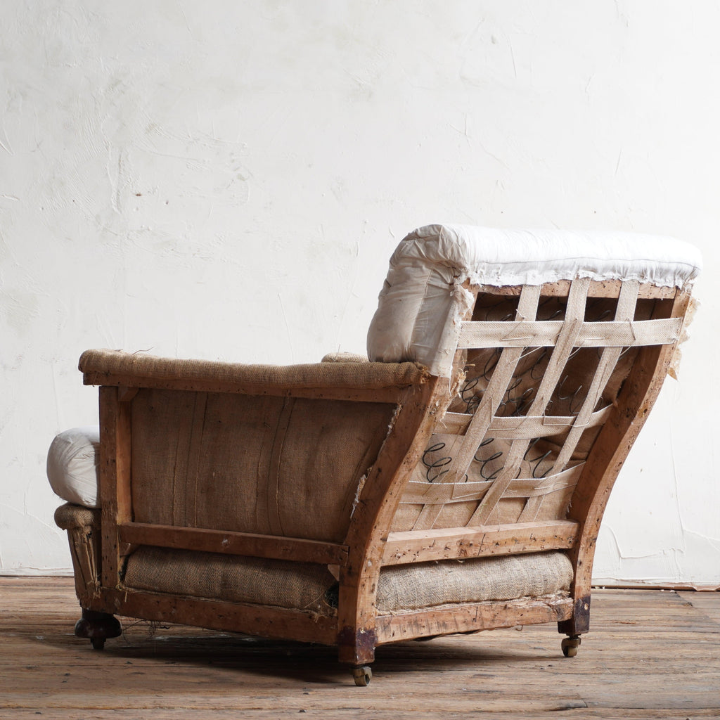 Antique Deep Seated Armchair-KONTRAST