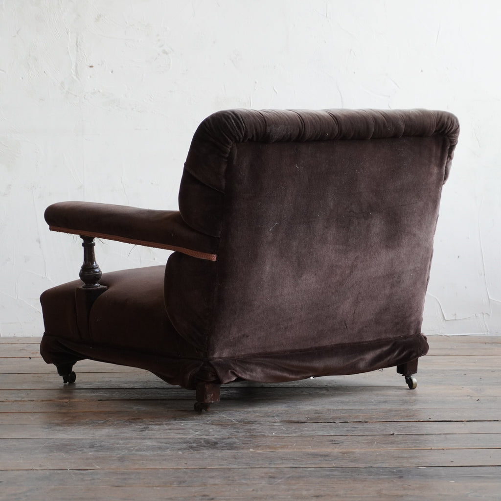 Antique Open Armchair-KONTRAST
