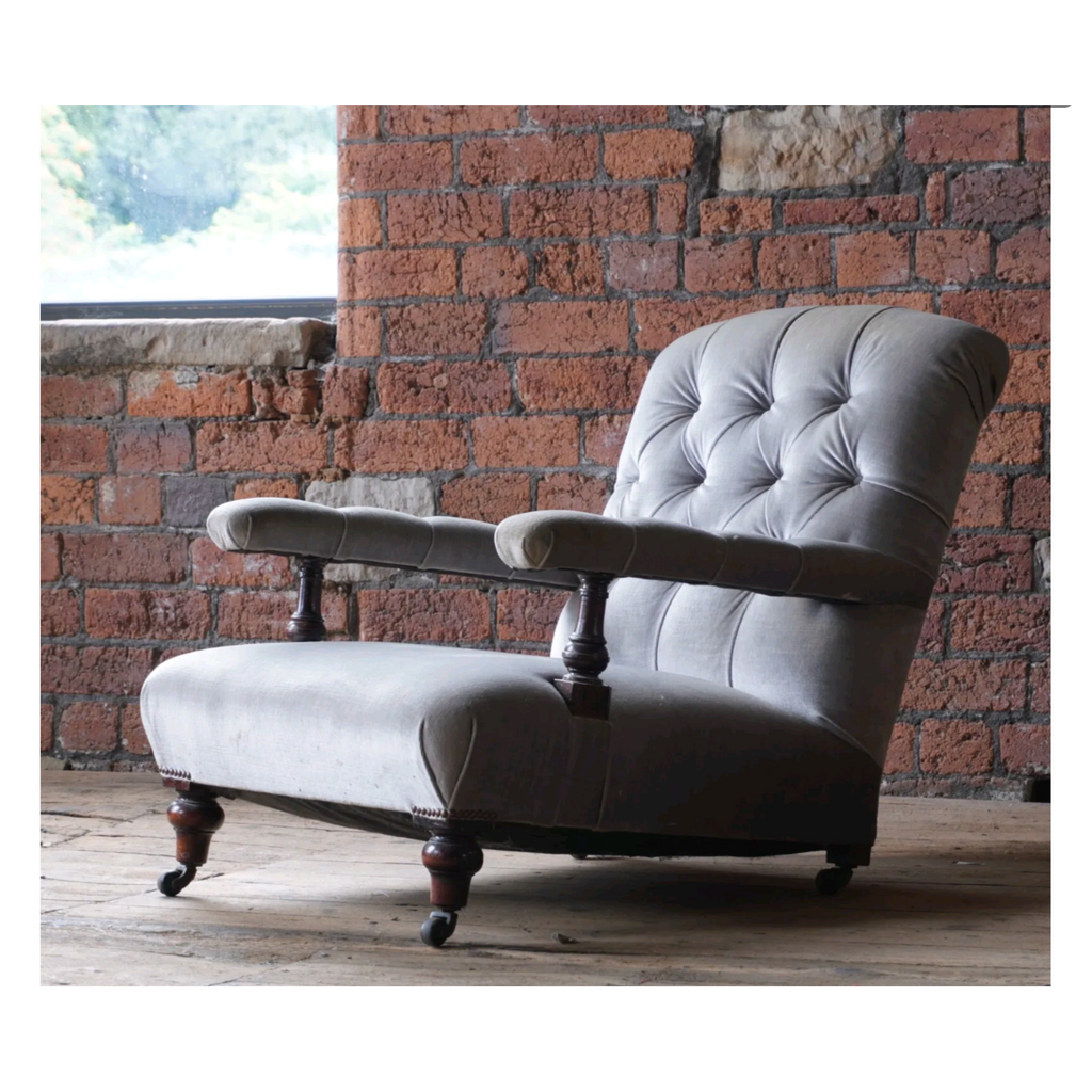 Antique Open Armchair - ready for upholstery-KONTRAST