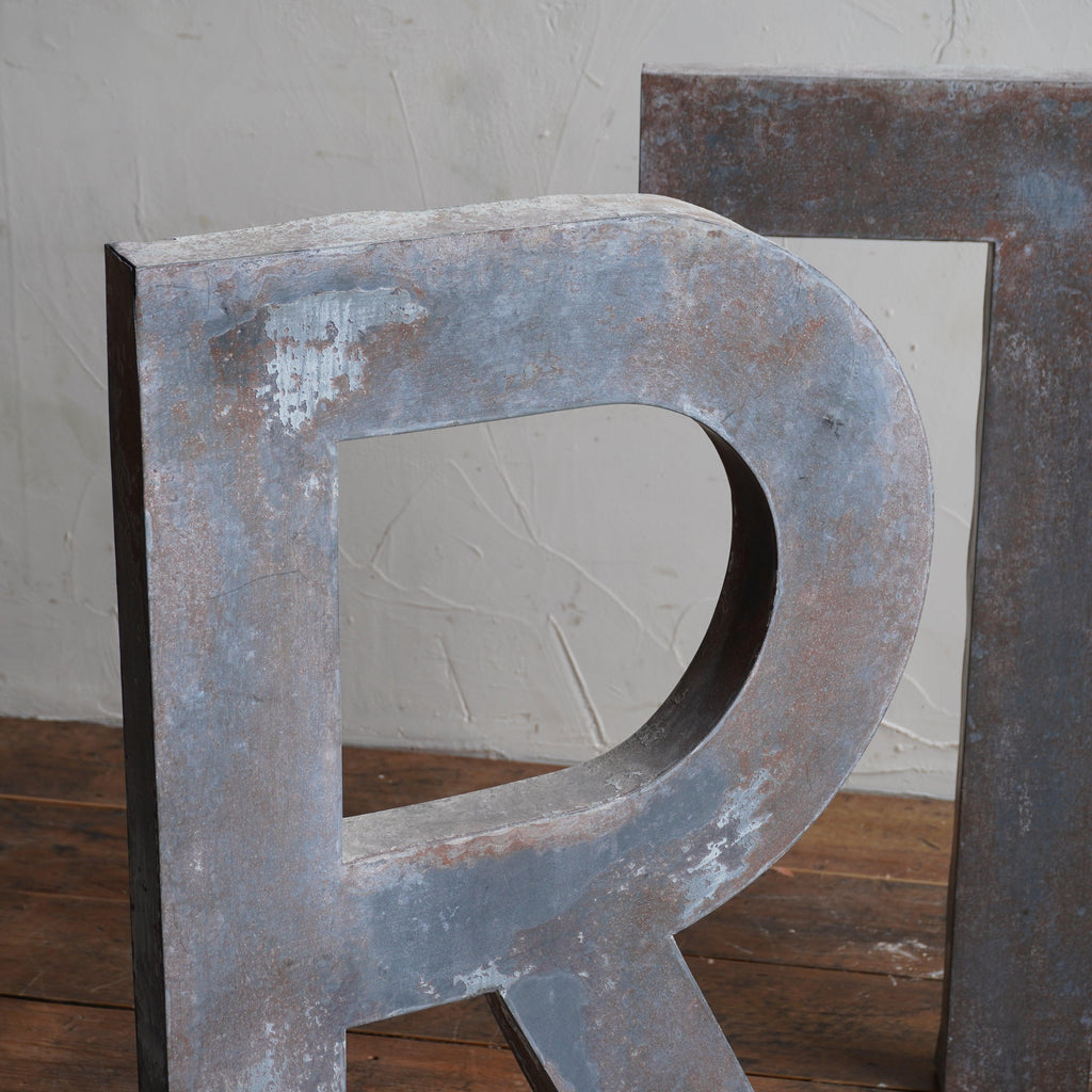 Distressed Metal Letters, ART-KONTRAST