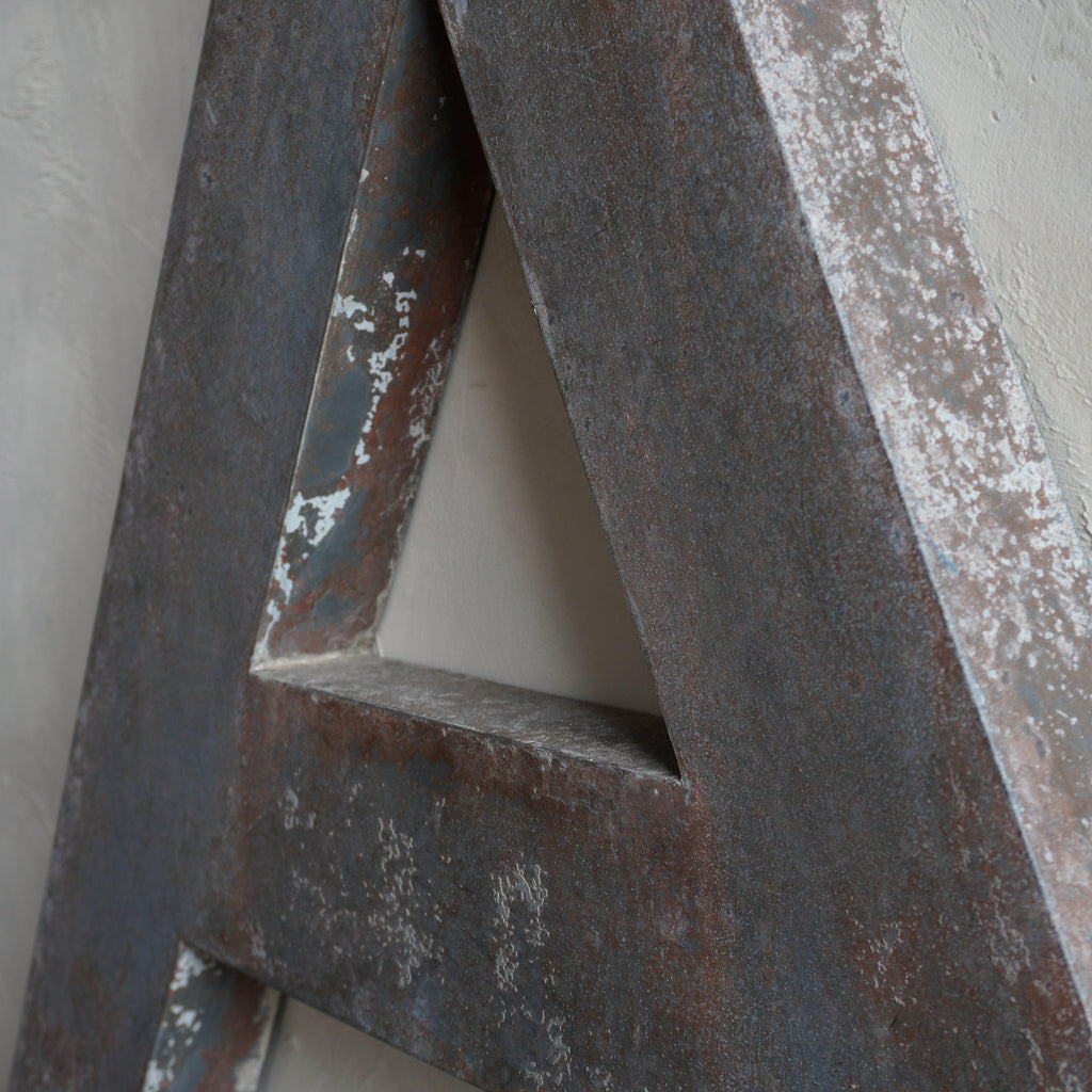 Distressed Metal Letters, ART-KONTRAST