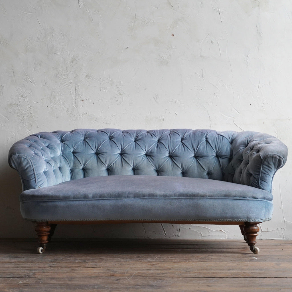 Hampton & Sons Sofa-Antique Seating-KONTRAST