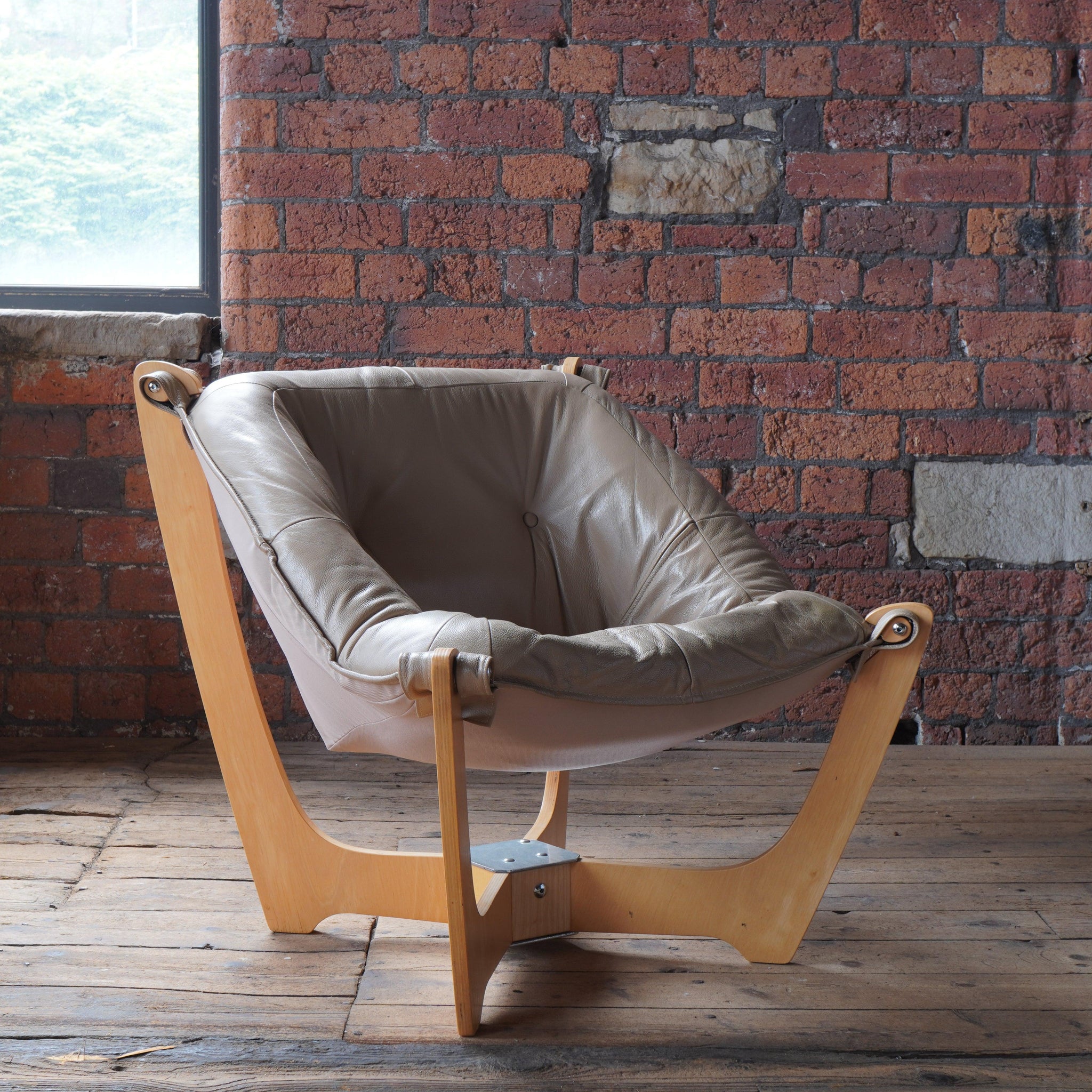 Vintage Luna Lounge Chair 　 Odd Knutsen vintage-luna-chair-by-odd-