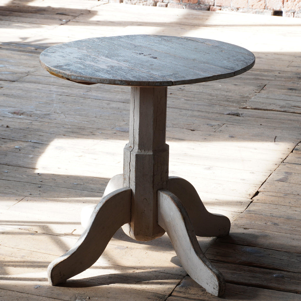 Round Pedestal Bistro Table - with paint-KONTRAST