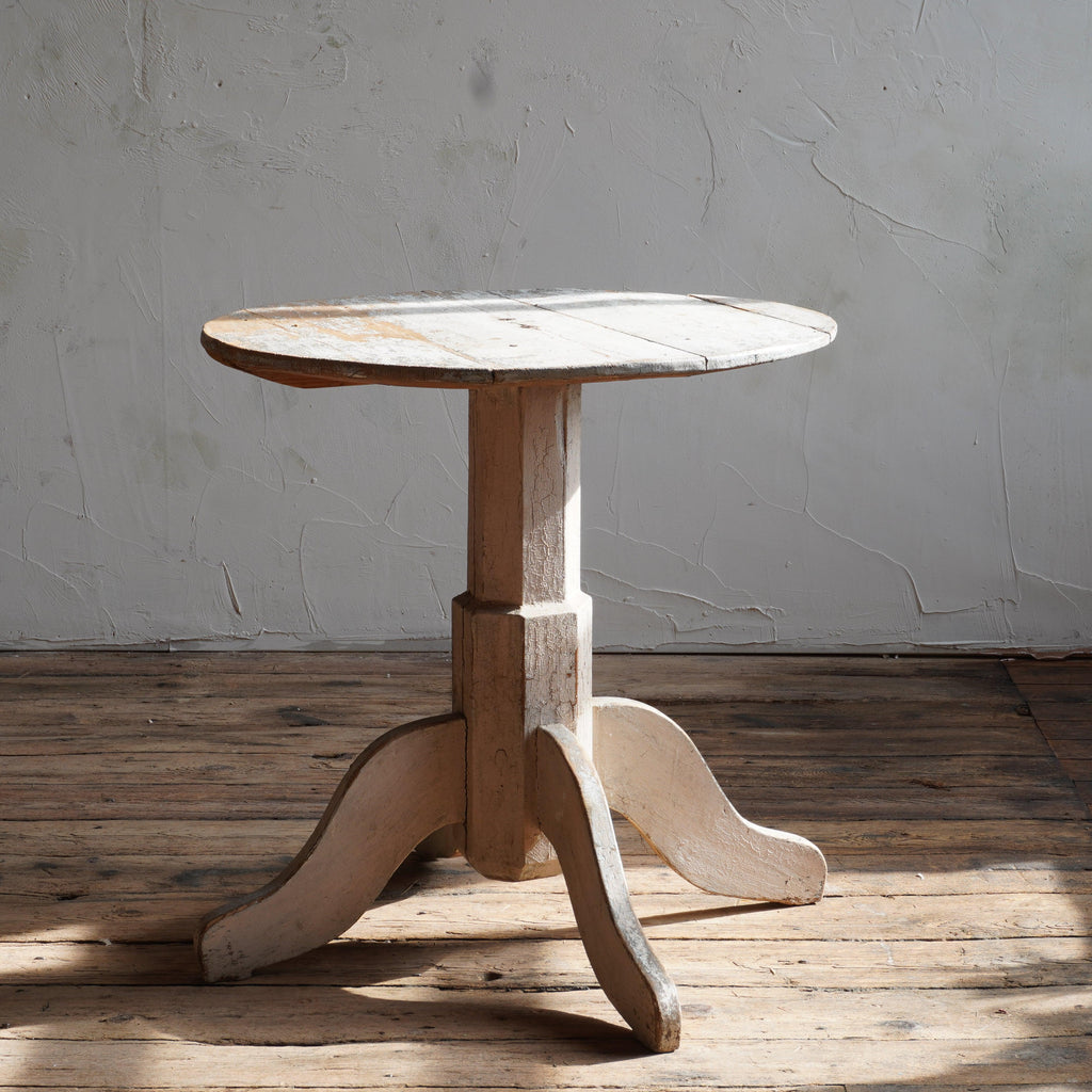 Round Pedestal Bistro Table - with paint-KONTRAST