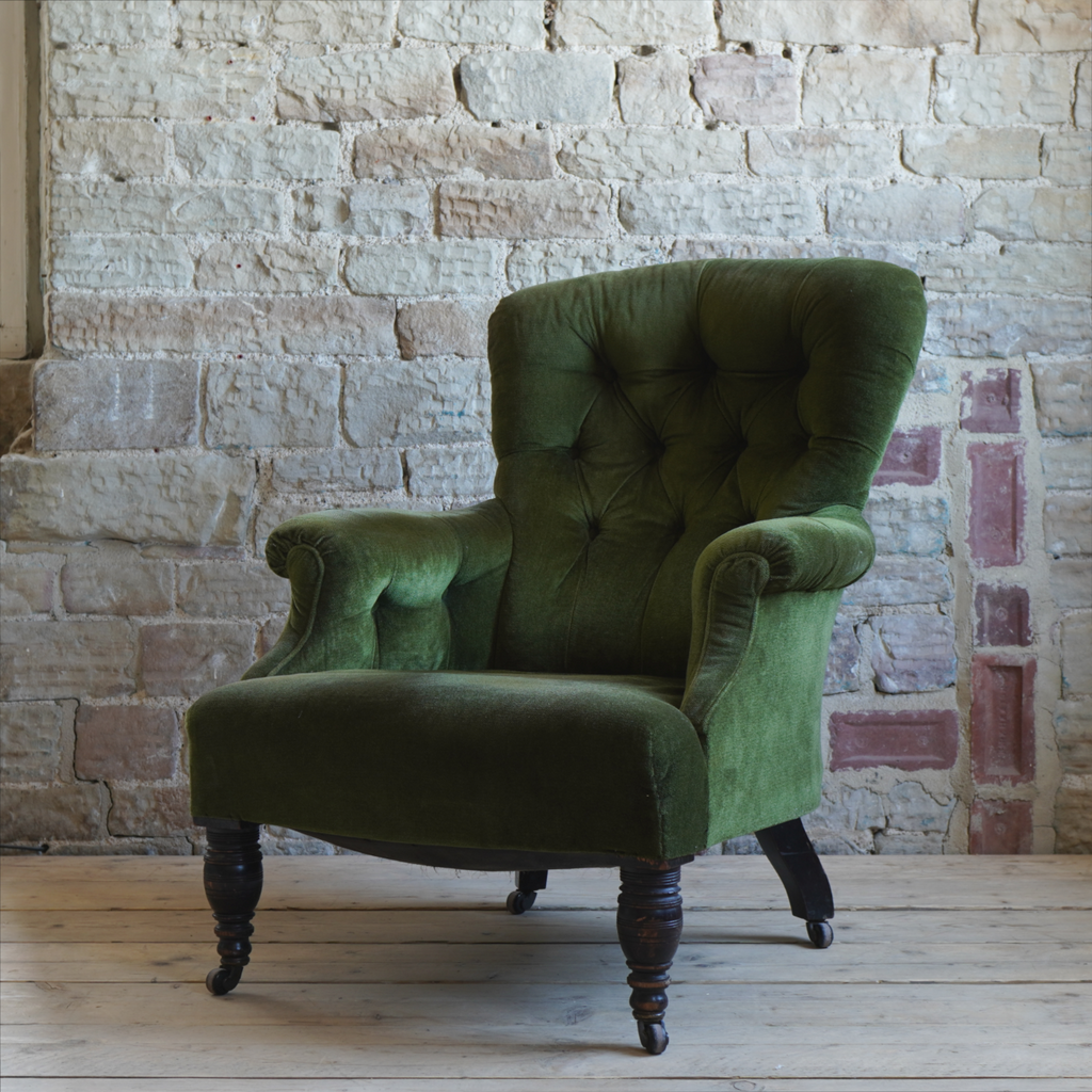 Spoon-back Armchair in green-Antique Seating-KONTRAST